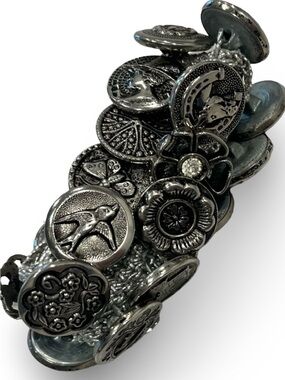 Silver Tone Elastic Button Bracelet